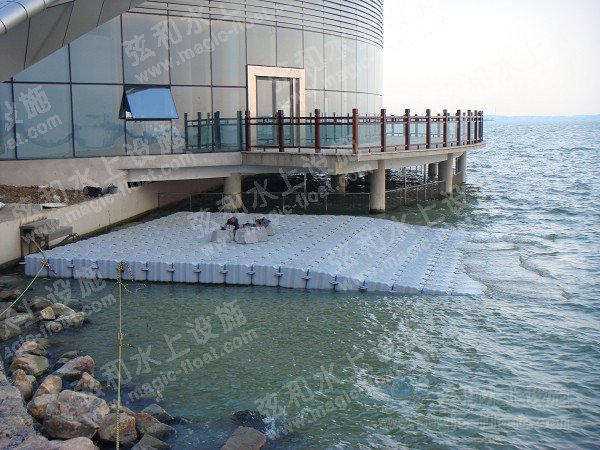 ���K�������[�����к��ȼ����_Ļ��ˮ����ƽ̨���x��Ƭ